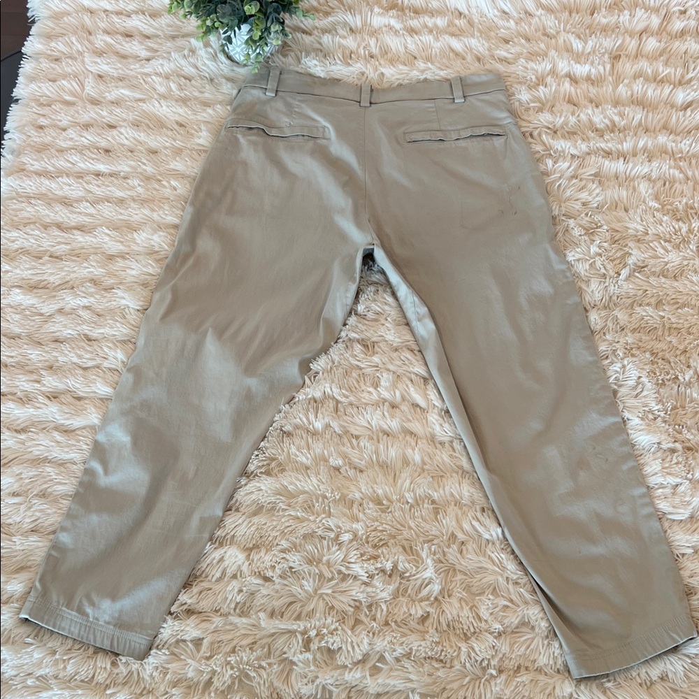 Lululemon Men’s 31”x26” Commission Pant Classic - Color is Silverstone - Picture 7 of 14